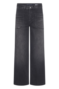 MIRU 6/8
Rich Soft Denim in authentic grey