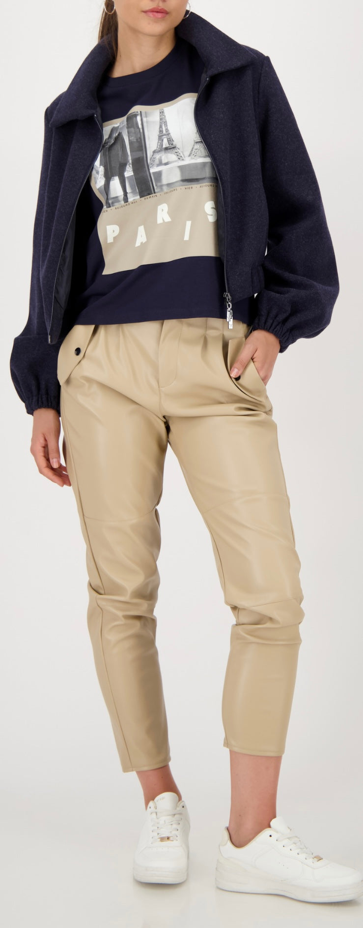 NEWLONG-SLEEVED SHIRT WITH POLAROID PRINT
COLOR: Night sky