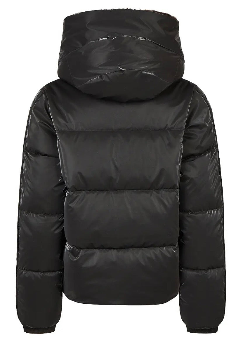 Hazelnut Puffer Jacket With Faux Fur

く