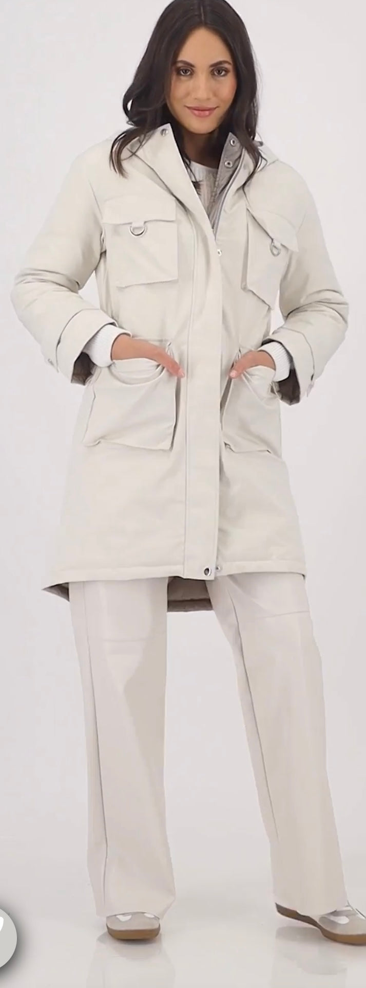 REVERSIBLE COAT
COLOR: Oat milk