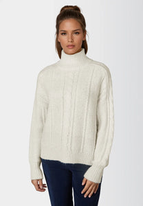 Cable-Knit Turtleneck Sweater in Creme