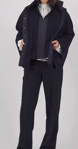 NEWDOUBLE-LAYERED CAPE WITH HOOD
COLOR: Night sky