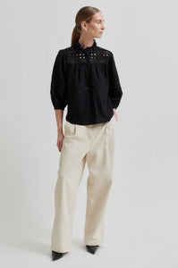 Brunie Blouse in black