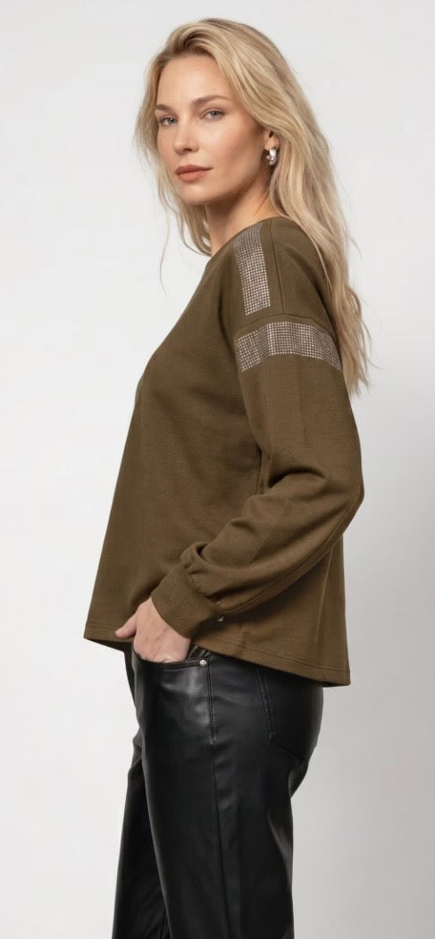 NEW-SWEATSHIRT WITH RHINESTONE DETAILS
COLOR: Olive