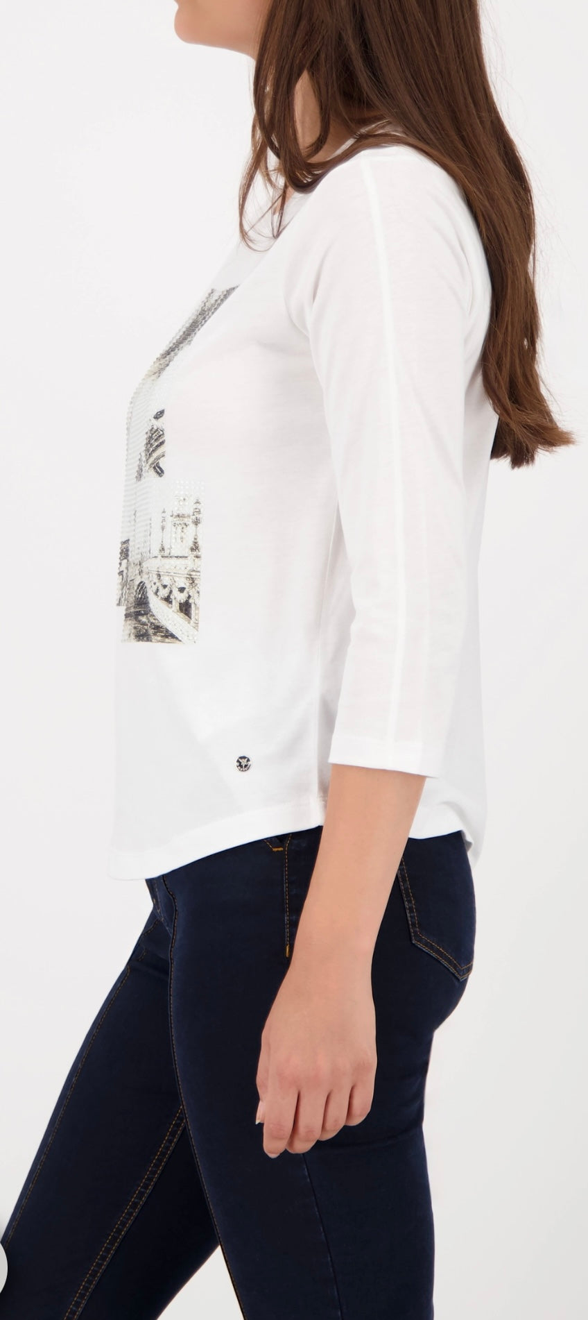 NEWSHIRT WITH PARIS PRINT
COLOR:Off white
