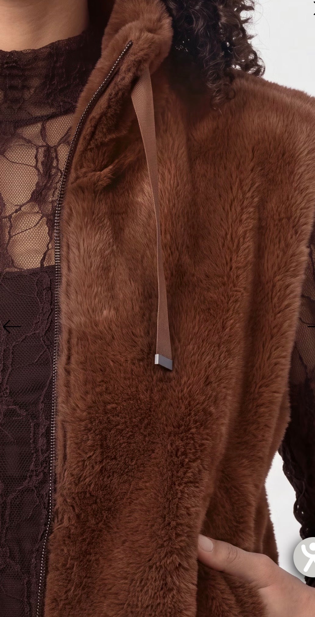 NEWFAUX FUR VEST
COLOR: Chocolate brown