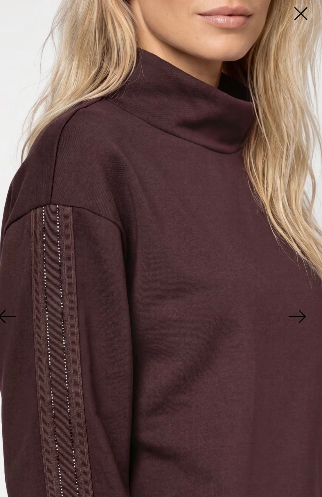 NEW-SWEATSHIRT WITH STRIPES
COLOR: Dark brown
