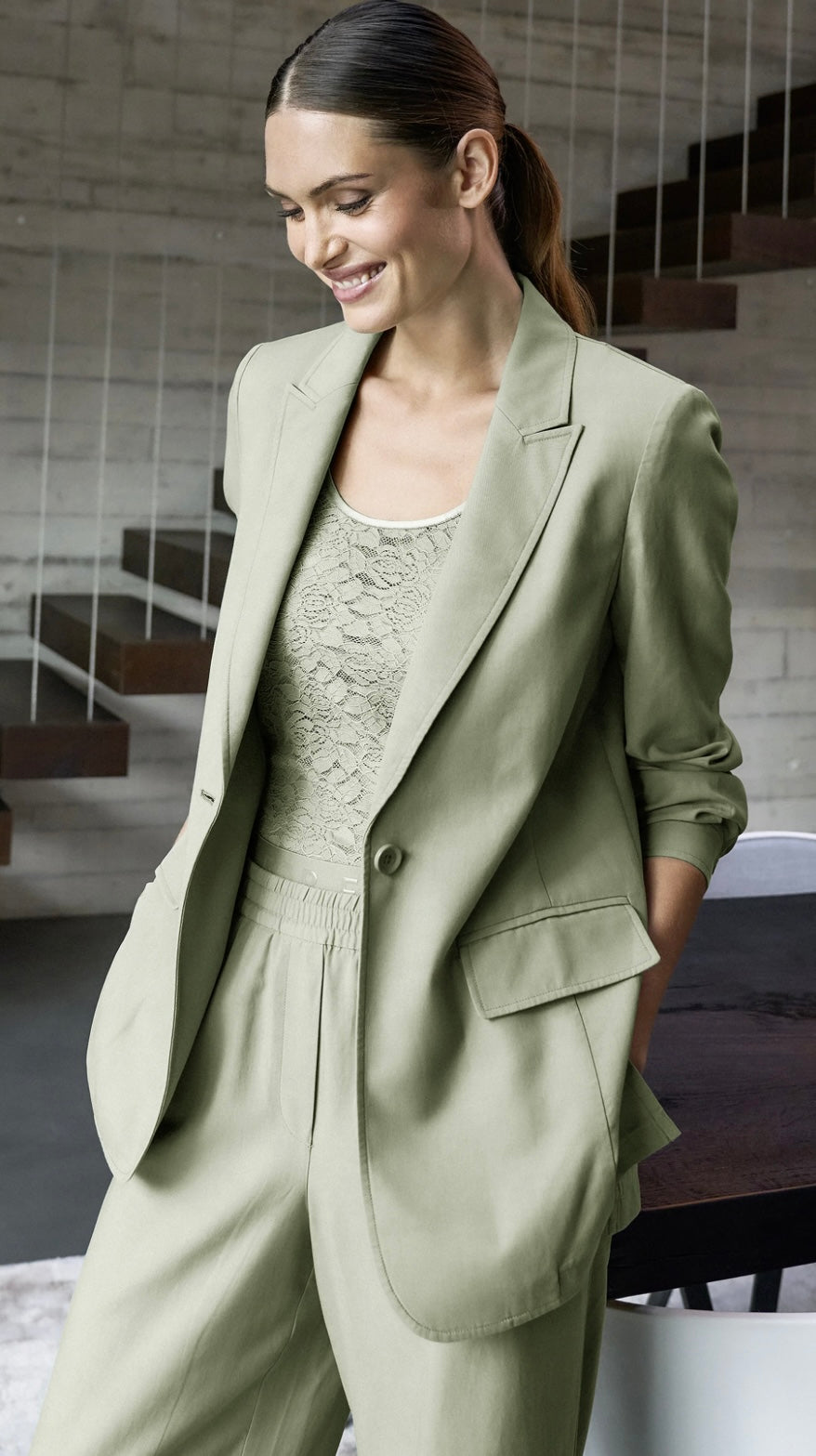 Khaki blazer in tencel twill