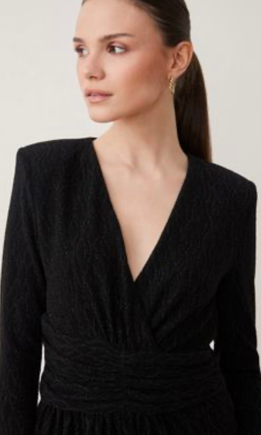 SUNCOO Robe Cadix- Black Short V-neck dress