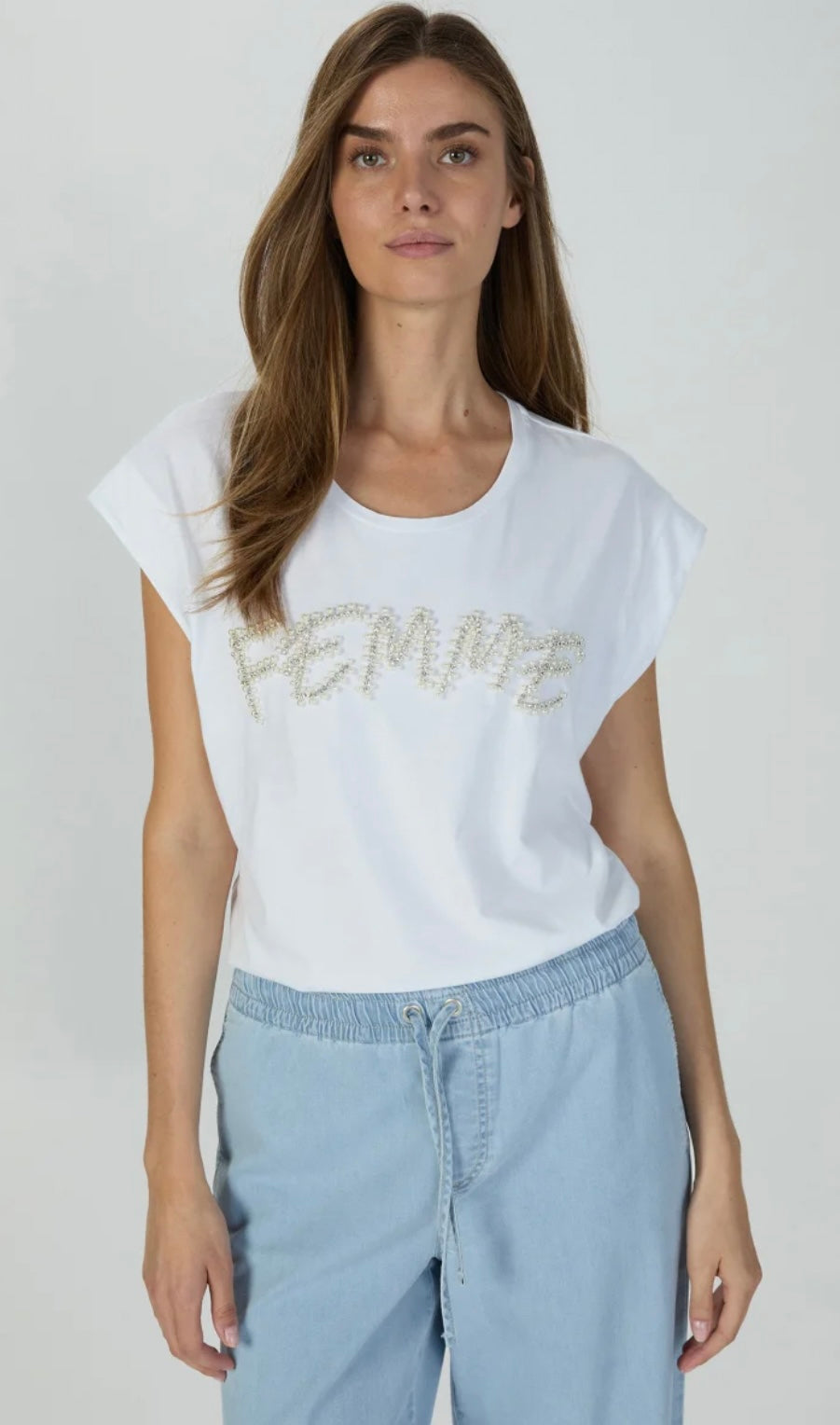 T-shirt with pearl embroidery