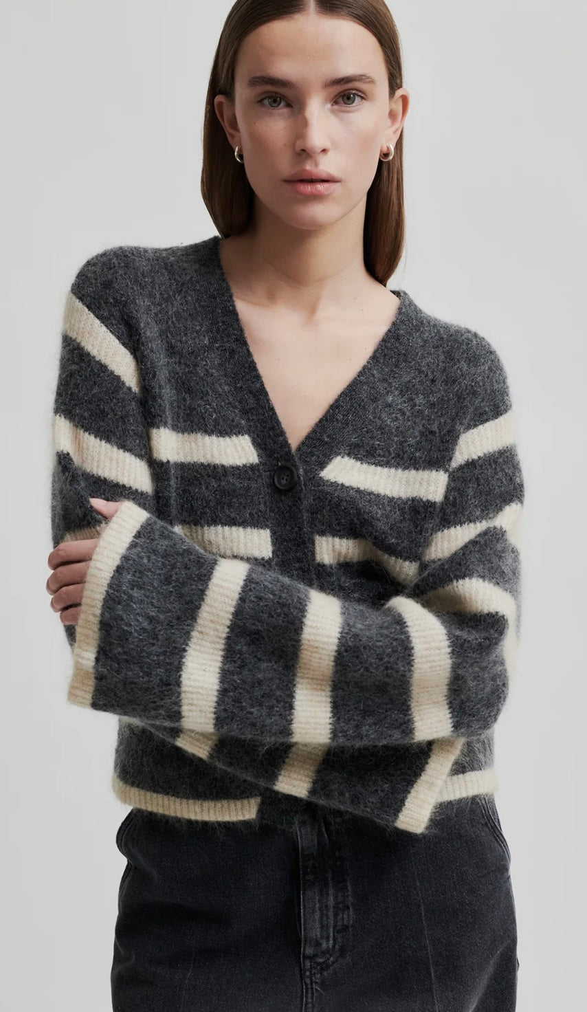Ovalis Knit Wide Sleeve Cardigan
Volcanic ash