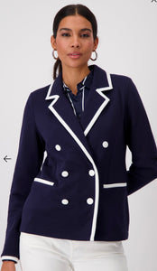 BLAZER WITH CONTRASTING STRIPES
COLOR: Deep ocean