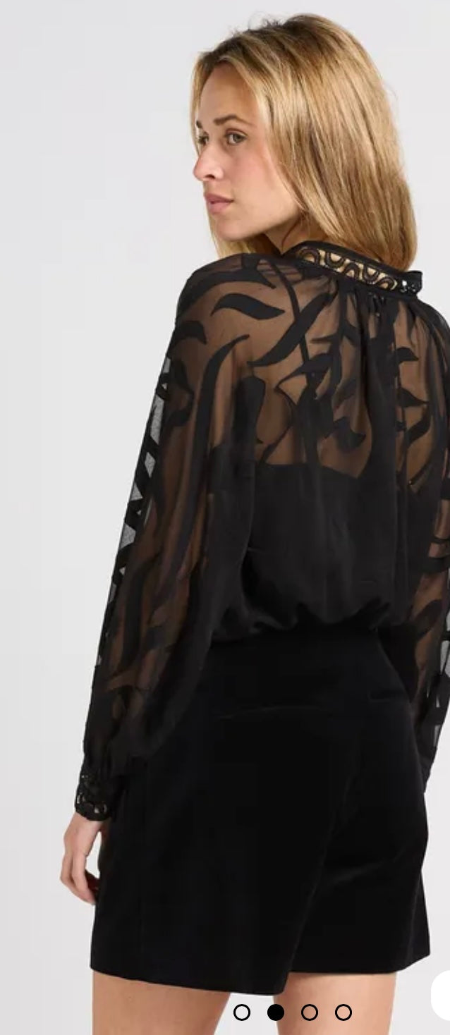 SUNCOO BLOUSE LISON - Black Straight V-neck blouse with patterns