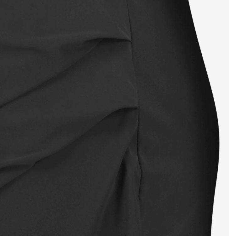 Luxor Dress Technical Jersey
Black
