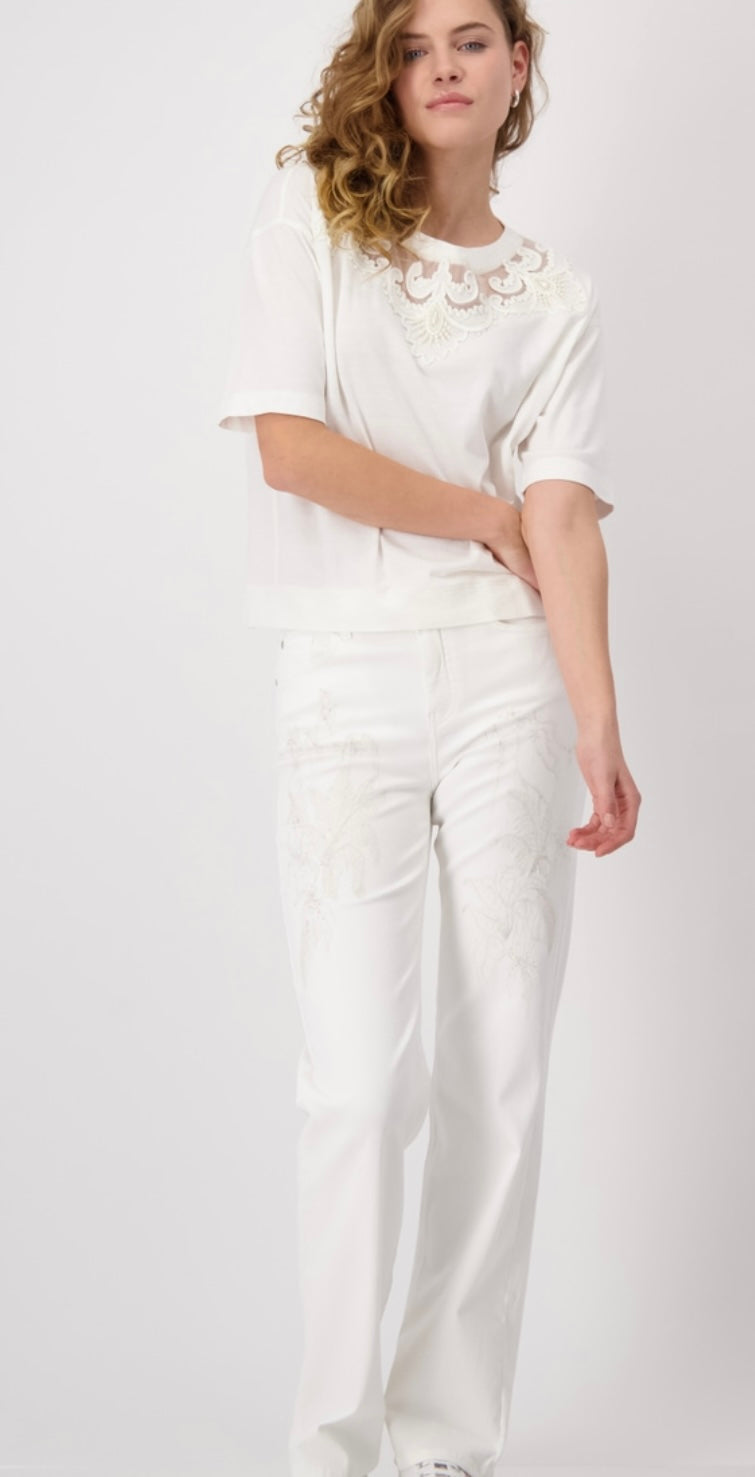 T-SHIRT WITH BEADS
COLOR:OFF WHITE