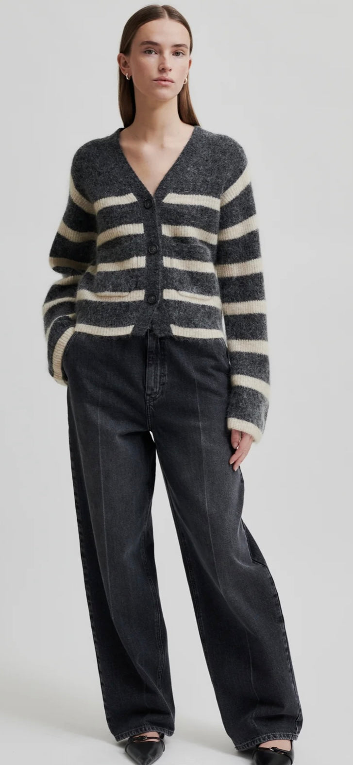 Ovalis Knit Wide Sleeve Cardigan
Volcanic ash