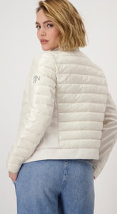 QUILTED JACKET WITH NEOPRENE
COLOR:CREAMY BEIGE