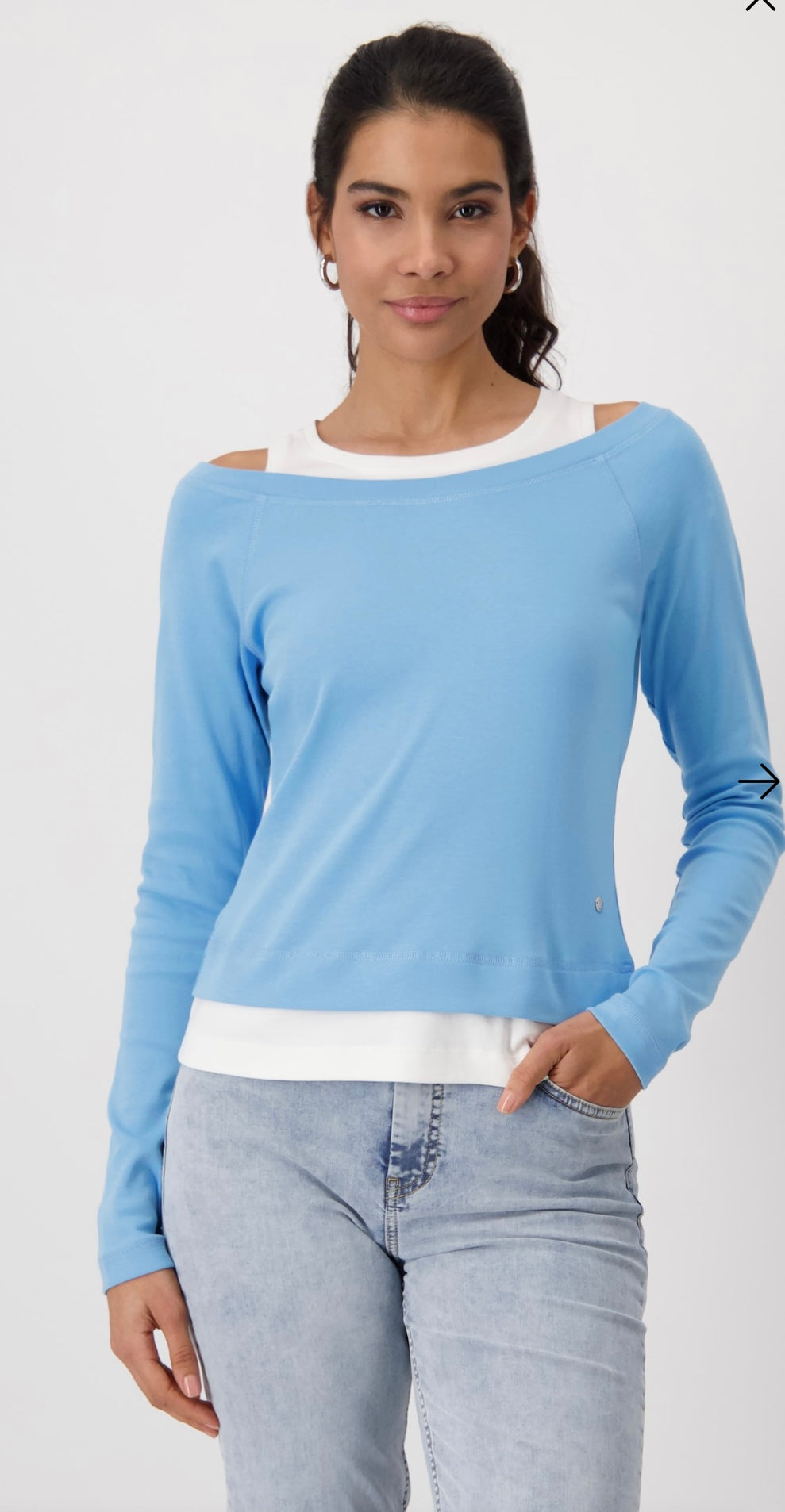 2-IN-1 SHIRT
COLOR: Spring water