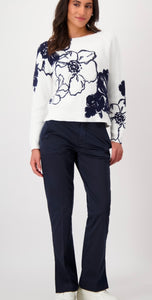 CHINOS WITH SIDE SLIT
COLOR: Deep ocean