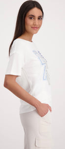 T-SHIRT WITH SCRIPT
COLOR: Off-white