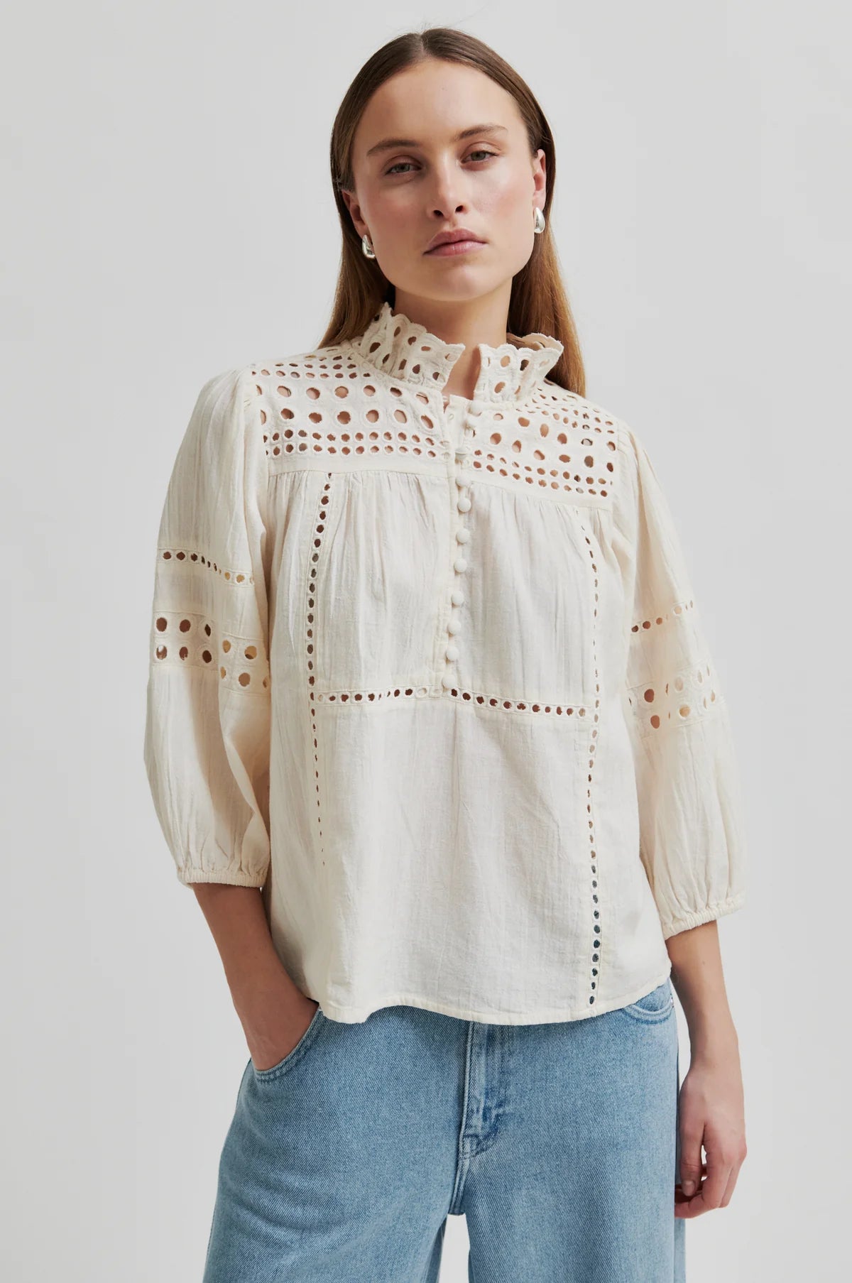 Brunie Blouse in ecru