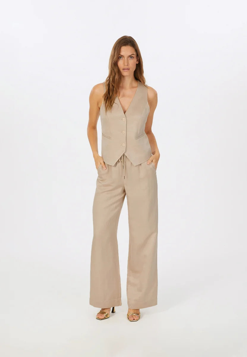 Shimmering linen vest