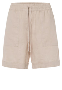 Linen shorts in desert