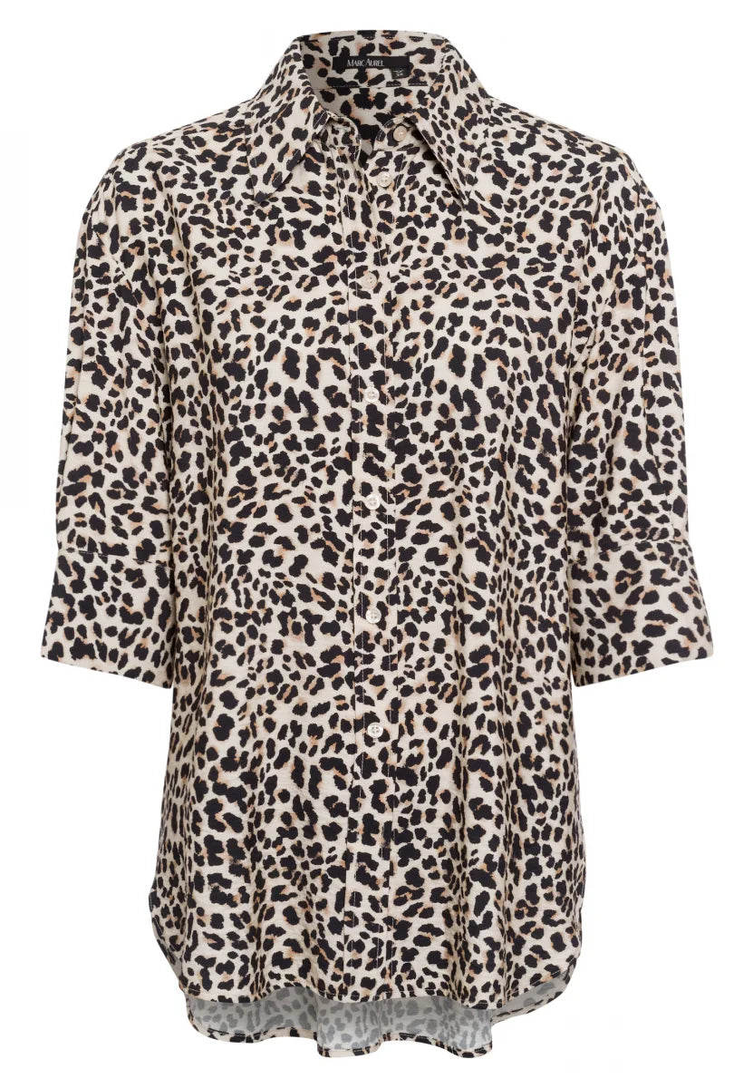Short sleeve shirt with leopard print