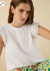 Jersey white tee with broderie detail to sleeve
