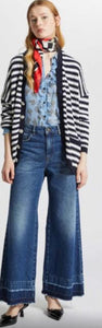Wide leg jeans with raw end