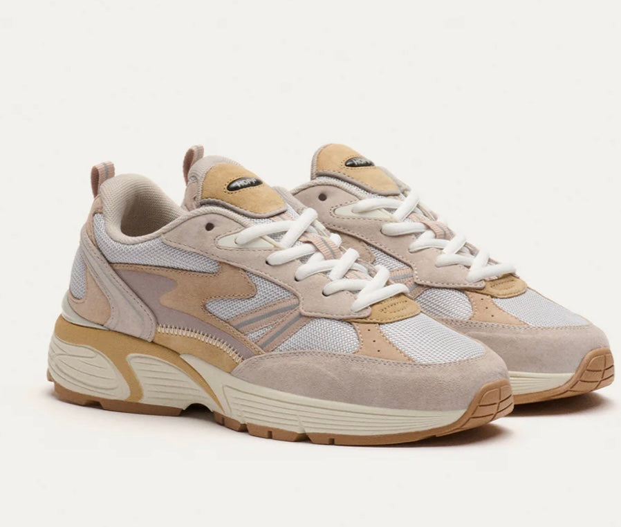 NEW CALIFORNIA WOMAN