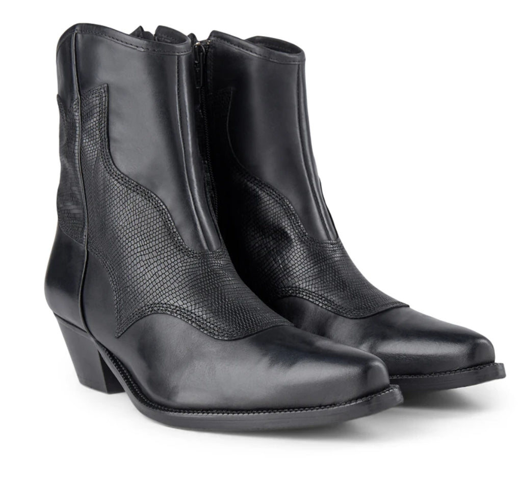 Shoe the Bear Lizard Leather Boot