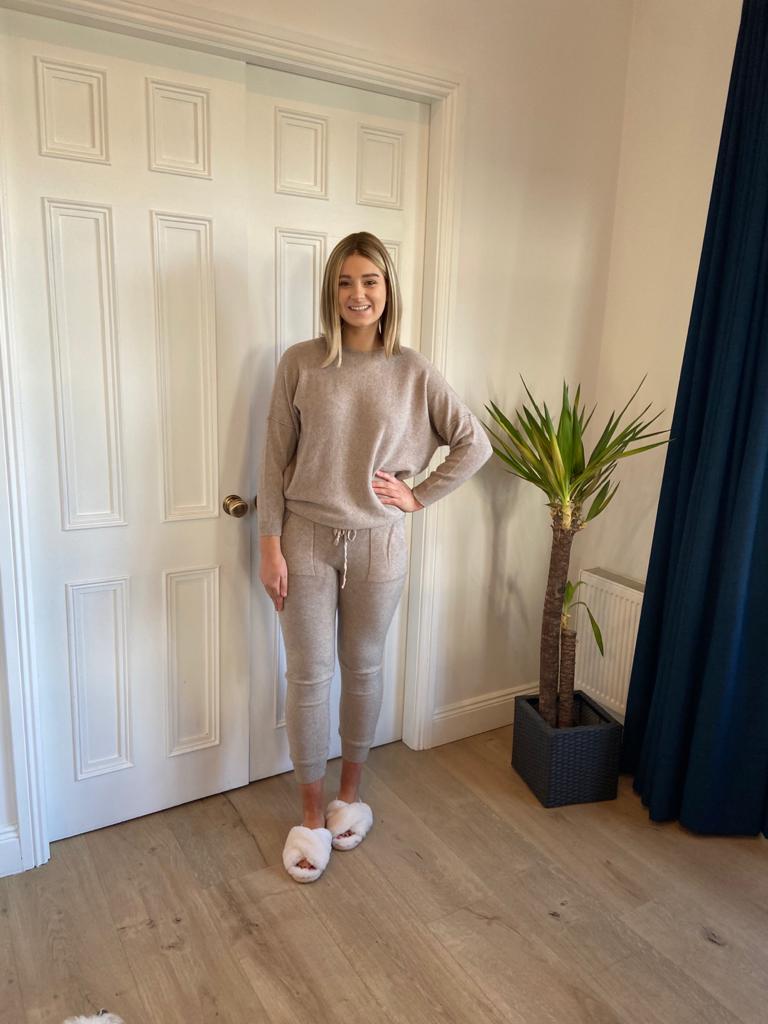 Lizzy Joggers in Camel