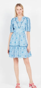Robe Chelsea- Blue Short embroidered cotton V-neck dress