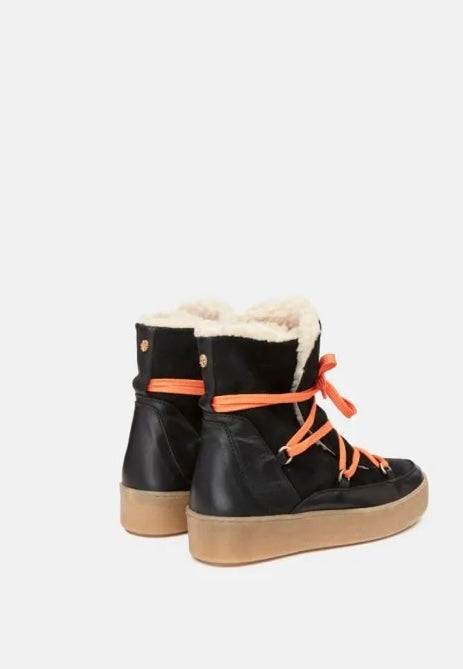 SNOWY BOOT BLACK