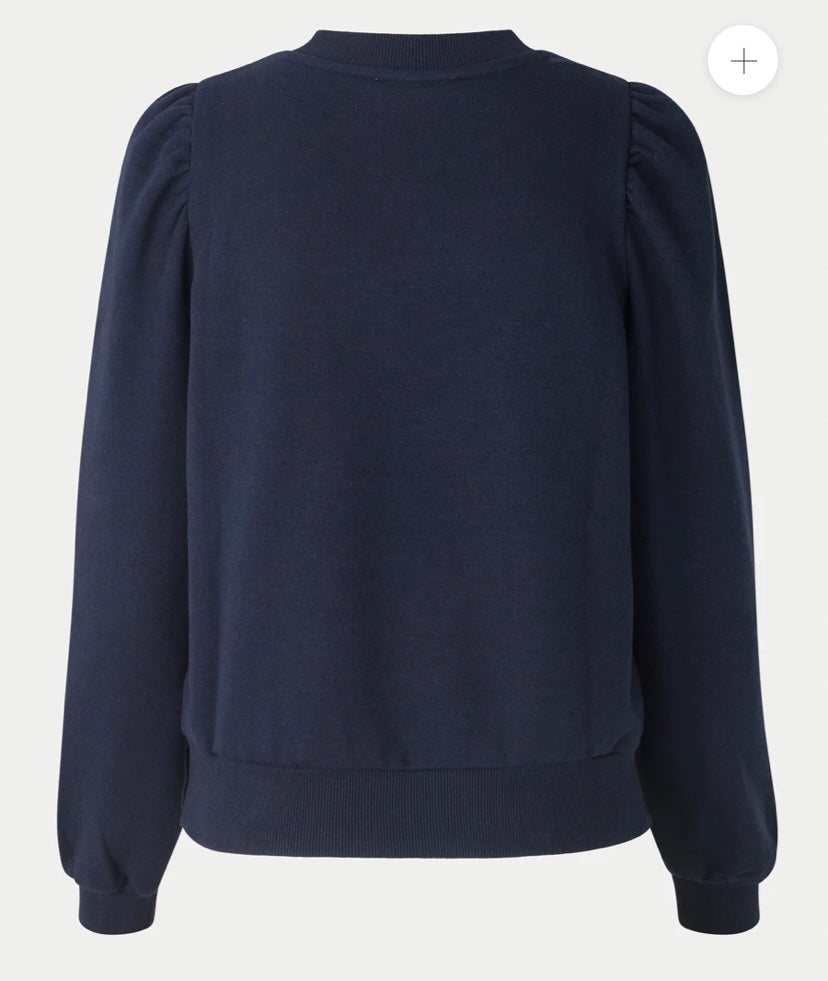 Carmella Sweat in maritime Blue